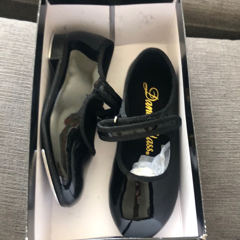 New kids dancing shoes size 9 1/2